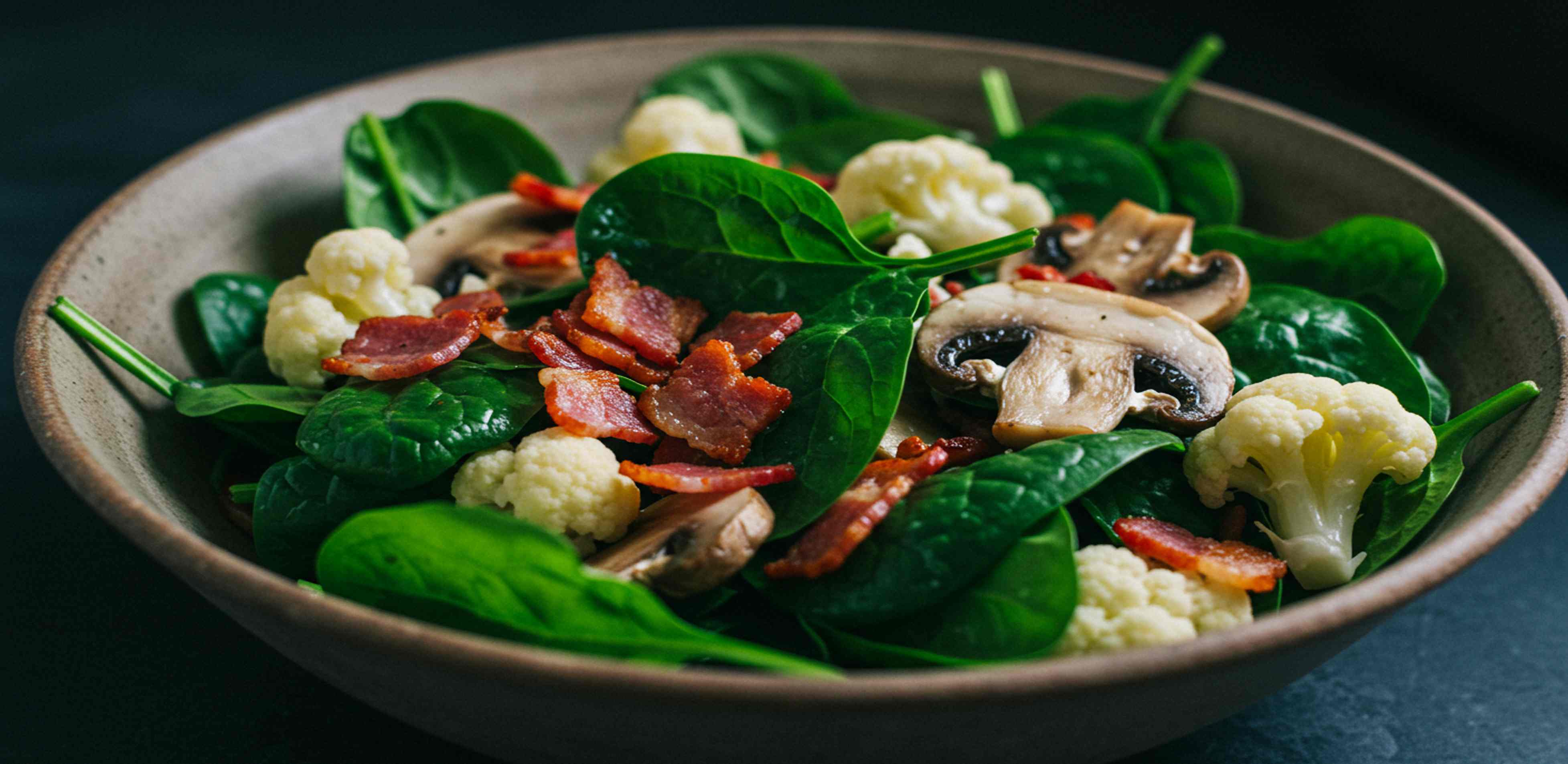 Ensalada de espinacas frescas